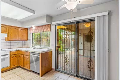 24 W Lancaster Drive, Stockton, CA 95207 - Photo 14