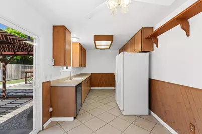 1541 W Kavanagh Avenue, Tracy, CA 95376 - Photo 12