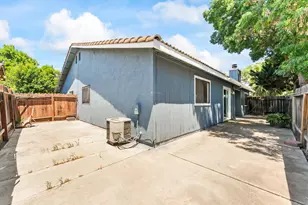 7003 Village Green Dr, Stockton, CA 95210 - Photo 56
