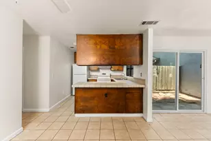 7003 Village Green Dr, Stockton, CA 95210 - Photo 22