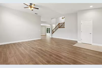 8691 Territorial Way, Elk Grove, CA 95624 - Photo 4