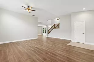 8691 Territorial Way, Elk Grove, CA 95624 - Photo 4