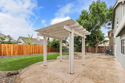8691 Territorial Way, Elk Grove, CA 95624 - Photo 32