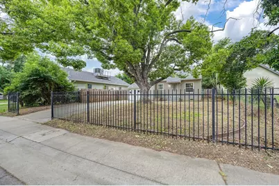 3952 28th Street, Sacramento, CA 95820 - Photo 4