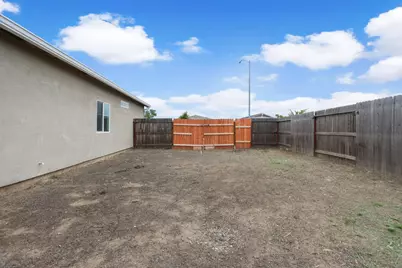 1335 S Kestrel Lane, Stockton, CA 95215 - Photo 32