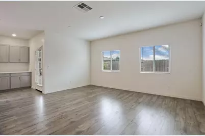 1335 S Kestrel Lane, Stockton, CA 95215 - Photo 16