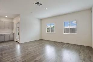 1335 S Kestrel Ln, Stockton, CA 95215 - Photo 16