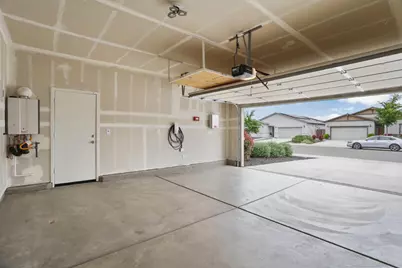 1335 S Kestrel Lane, Stockton, CA 95215 - Photo 38