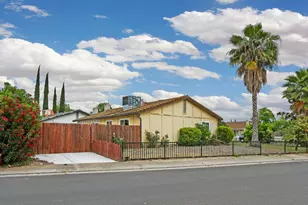 2401 Claridge Ln, Stockton, CA 95210 - Photo 6