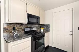 150 Creekside Cir, Sacramento, CA 95823 - Photo 18