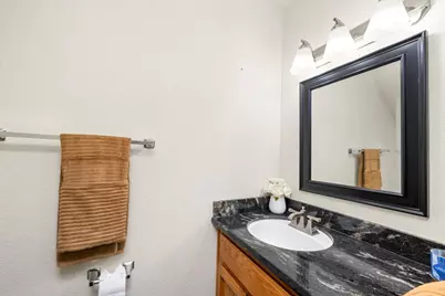 150 Creekside Circle, Sacramento, CA 95823 - Photo 8