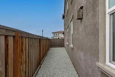10469 Fendi Way, Elk Grove, CA 95757 - Photo 50