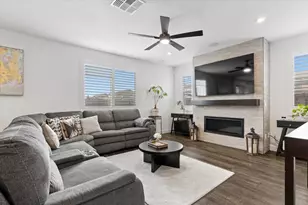10469 Fendi Wy, Elk Grove, CA 95757 - Photo 12