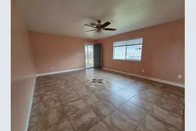 5010 Powerline Road #D, Olivehurst, CA 95961 - Photo 12