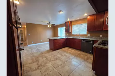 5010 Powerline Road #D, Olivehurst, CA 95961 - Photo 6
