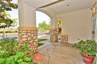 8897 Shasta Lily Drive, Elk Grove, CA 95624 - Photo 4