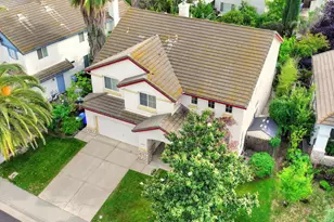 8897 Shasta Lily Dr, Elk Grove, CA 95624 - Photo 2