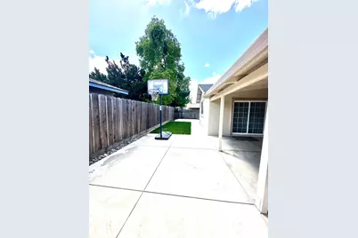 594 Parkwood Drive, Manteca, CA 95336 - Photo 8