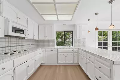7065 Warbler Way, Sacramento, CA 95831 - Photo 18
