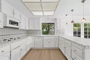 7065 Warbler Way, Sacramento, CA 95831 - Photo 18