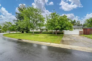 3230 Balmoral Dr, Sacramento, CA 95821 - Photo 2