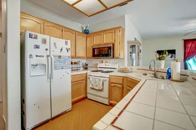 7136 Ryan Taylor Way, Citrus Heights, CA 95621 - Photo 12