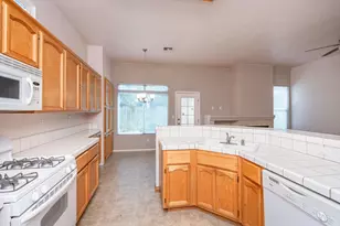 4910 Westham Way, Elk Grove, CA 95758 - Photo 12