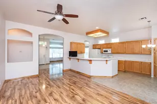 4910 Westham Way, Elk Grove, CA 95758 - Photo 8