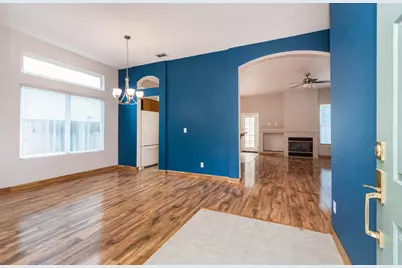 4910 Westham Way, Elk Grove, CA 95758 - Photo 4