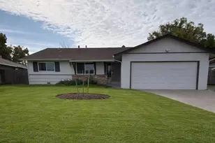 1910 66th Ave, Sacramento, CA 95822 - Photo 2
