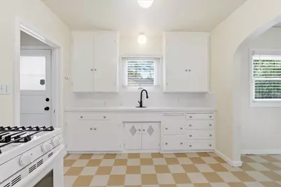 1901 39th Street, Sacramento, CA 95816 - Photo 10