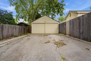 1901 39th St, Sacramento, CA 95816 - Photo 26
