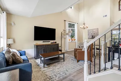 11 Two Rivers Court, Sacramento, CA 95833 - Photo 2