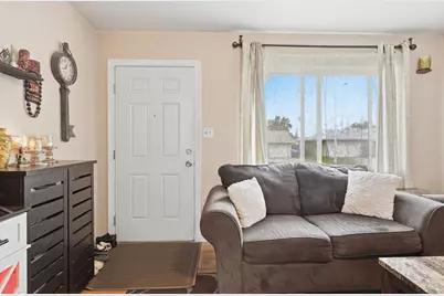 7112 Delhaven Way, North Highlands, CA 95660 - Photo 2