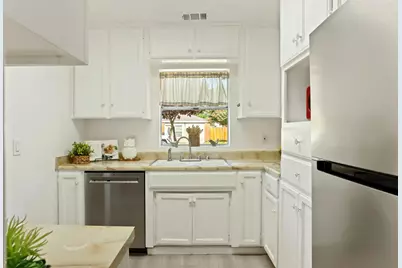 1677 Wall Street, Tracy, CA 95376 - Photo 12