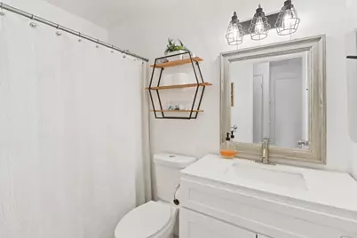 7803 Orchard Woods Circle, Sacramento, CA 95828 - Photo 20