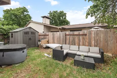 7803 Orchard Woods Circle, Sacramento, CA 95828 - Photo 26