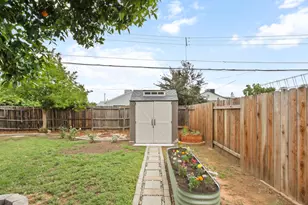 4971 76th St, Sacramento, CA 95820 - Photo 4