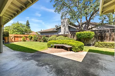 9201 Rock Oak Lane, Fair Oaks, CA 95628 - Photo 38