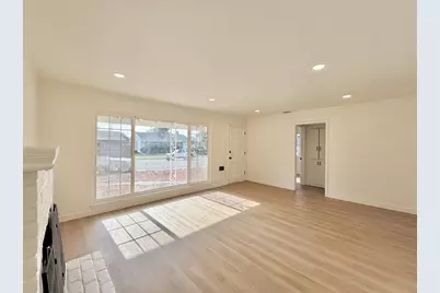 5653 Bradd Way, Sacramento, CA 95822 - Photo 4