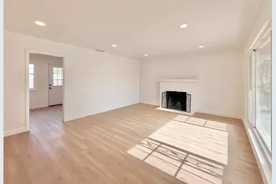 5653 Bradd Way, Sacramento, CA 95822 - Photo 6