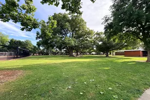 5653 Bradd Wy, Sacramento, CA 95822 - Photo 22