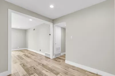 2065 Niantic Way, Sacramento, CA 95822 - Photo 8