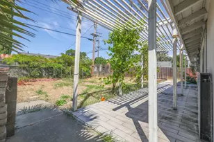 2065 Niantic Way, Sacramento, CA 95822 - Photo 32