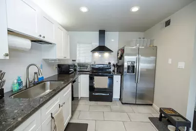 3722 W Benjamin Holt Drive #16, Stockton, CA 95219 - Photo 10