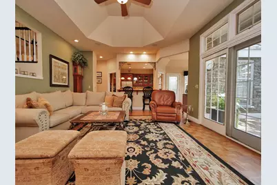 9736 Snowberry Way, Orangevale, CA 95662 - Photo 10