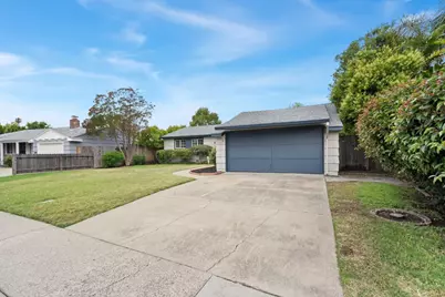 4843 L Parkway, Sacramento, CA 95823 - Photo 2