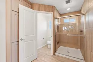 9128 Hensley Wy, Elk Grove, CA 95758 - Photo 10