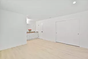 6821 Havenhurst Dr, Sacramento, CA 95831 - Photo 22