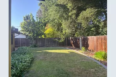 6821 Havenhurst Drive, Sacramento, CA 95831 - Photo 16